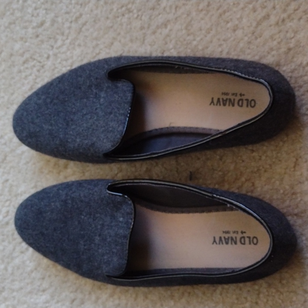 Old navy slip on